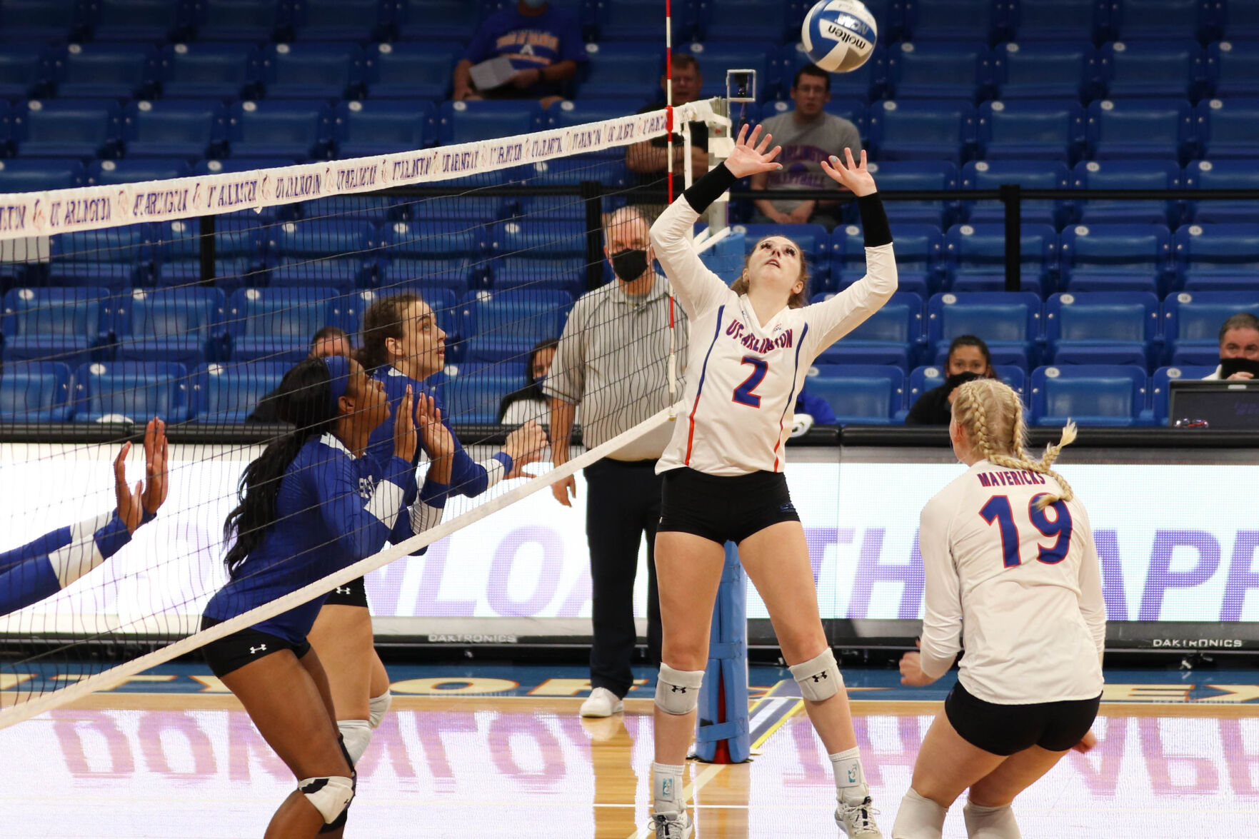 Photos: UTA volleyball earns first two wins of season at third annual Maverick Invitational